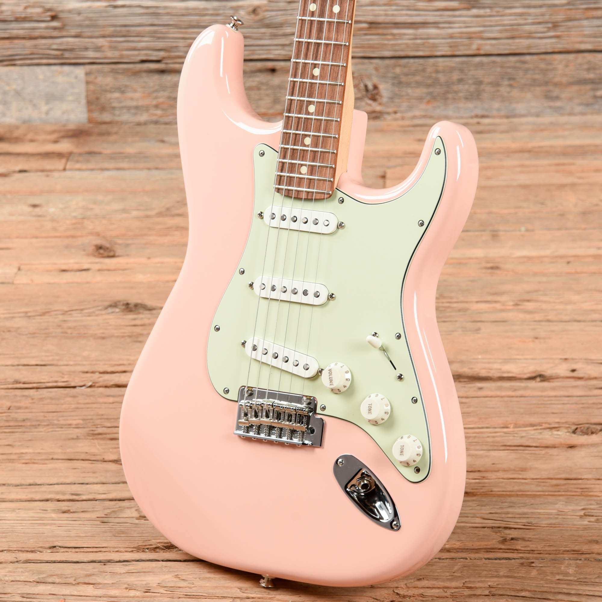 Fender Player Stratocaster Pao Ferro Board Shell Pink 2021 Electric Guitars / Solid Body