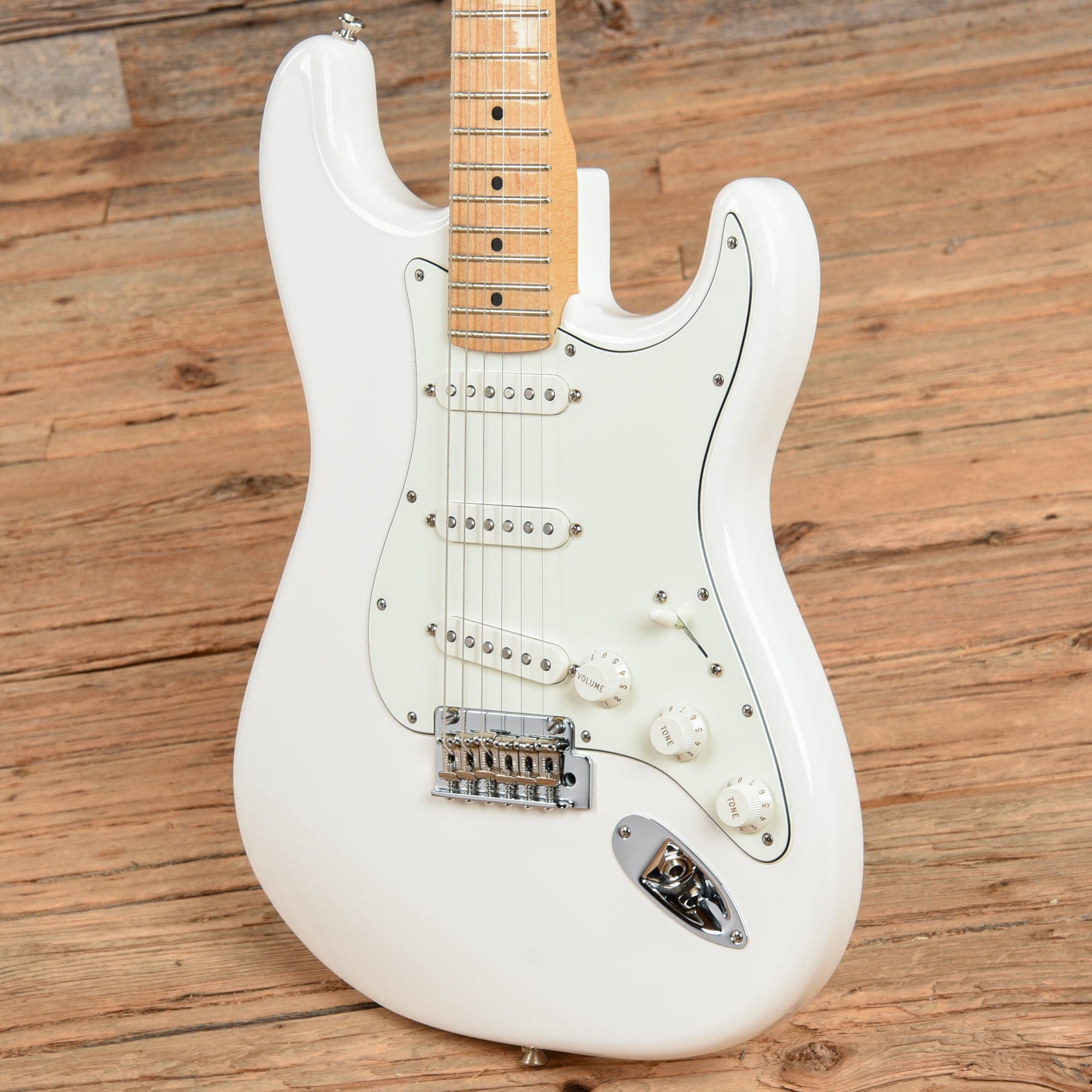 Fender Player Stratocaster Polar White 2017 Electric Guitars / Solid Body