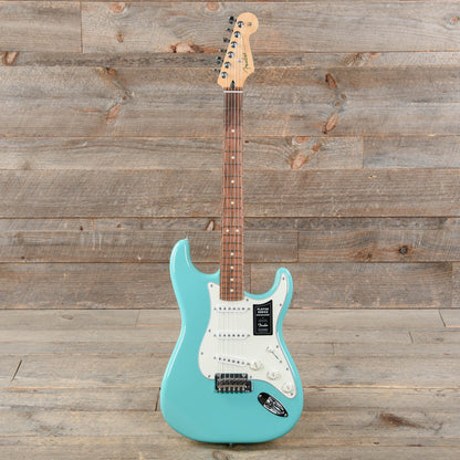 Fender Player Stratocaster Sea Foam Green Electric Guitars / Solid Body