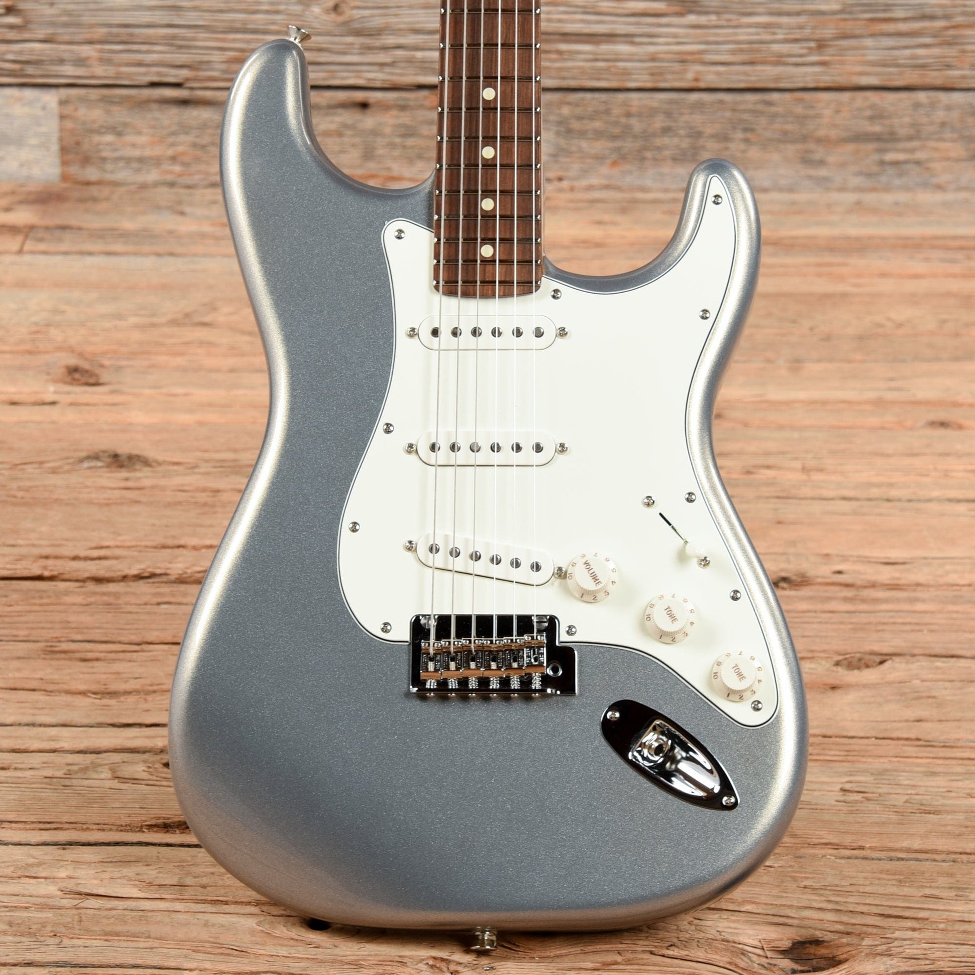Fender Player Stratocaster Silver Electric Guitars / Solid Body