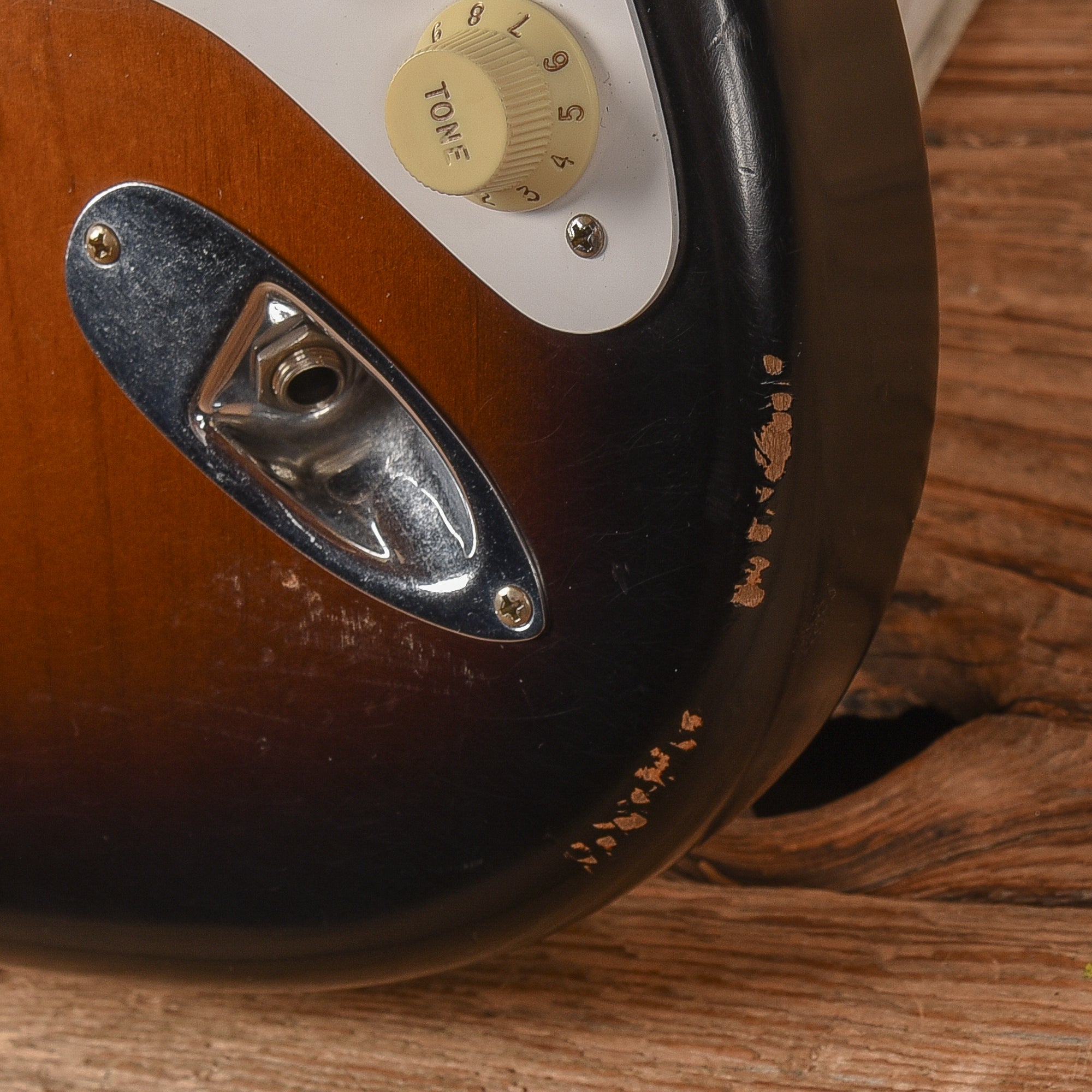 Fender Road Worn '50s Stratocaster 2-Tone Sunburst 2017 Electric Guitars / Solid Body