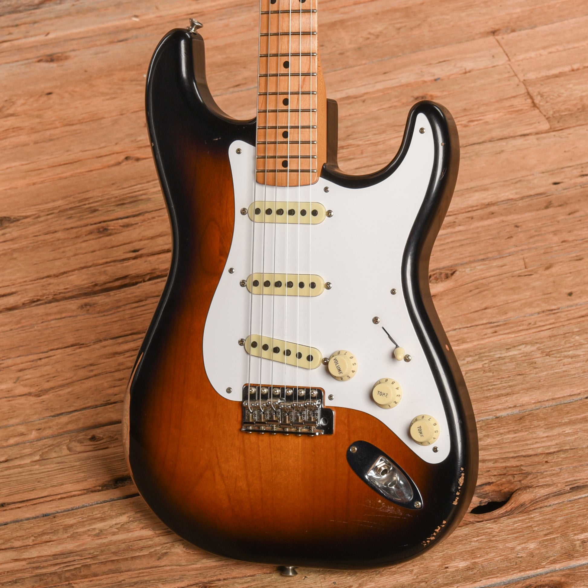 Fender Road Worn '50s Stratocaster 2-Tone Sunburst 2017 Electric Guitars / Solid Body