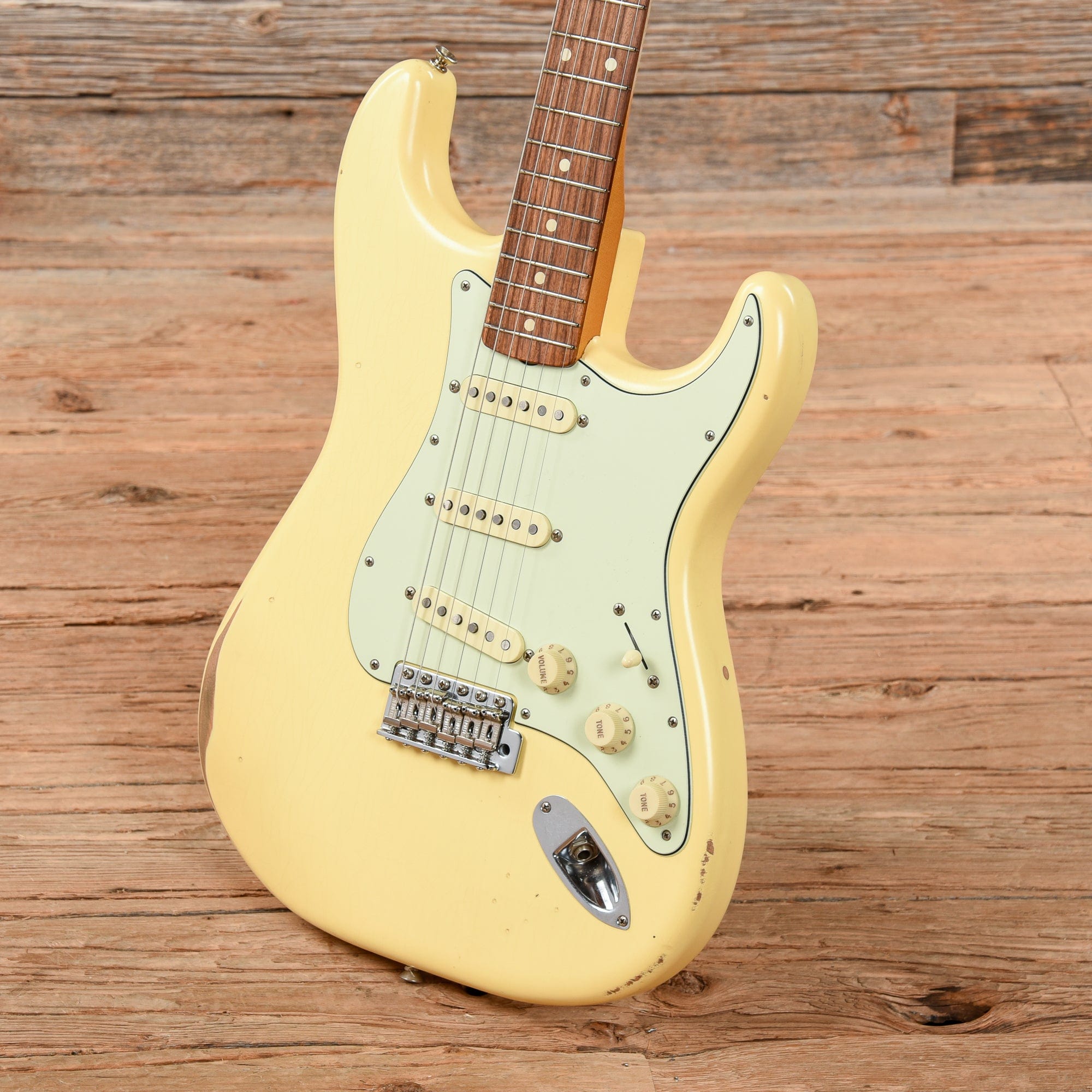 Fender Road Worn 60s Stratocaster Vintage White Electric Guitars / Solid Body