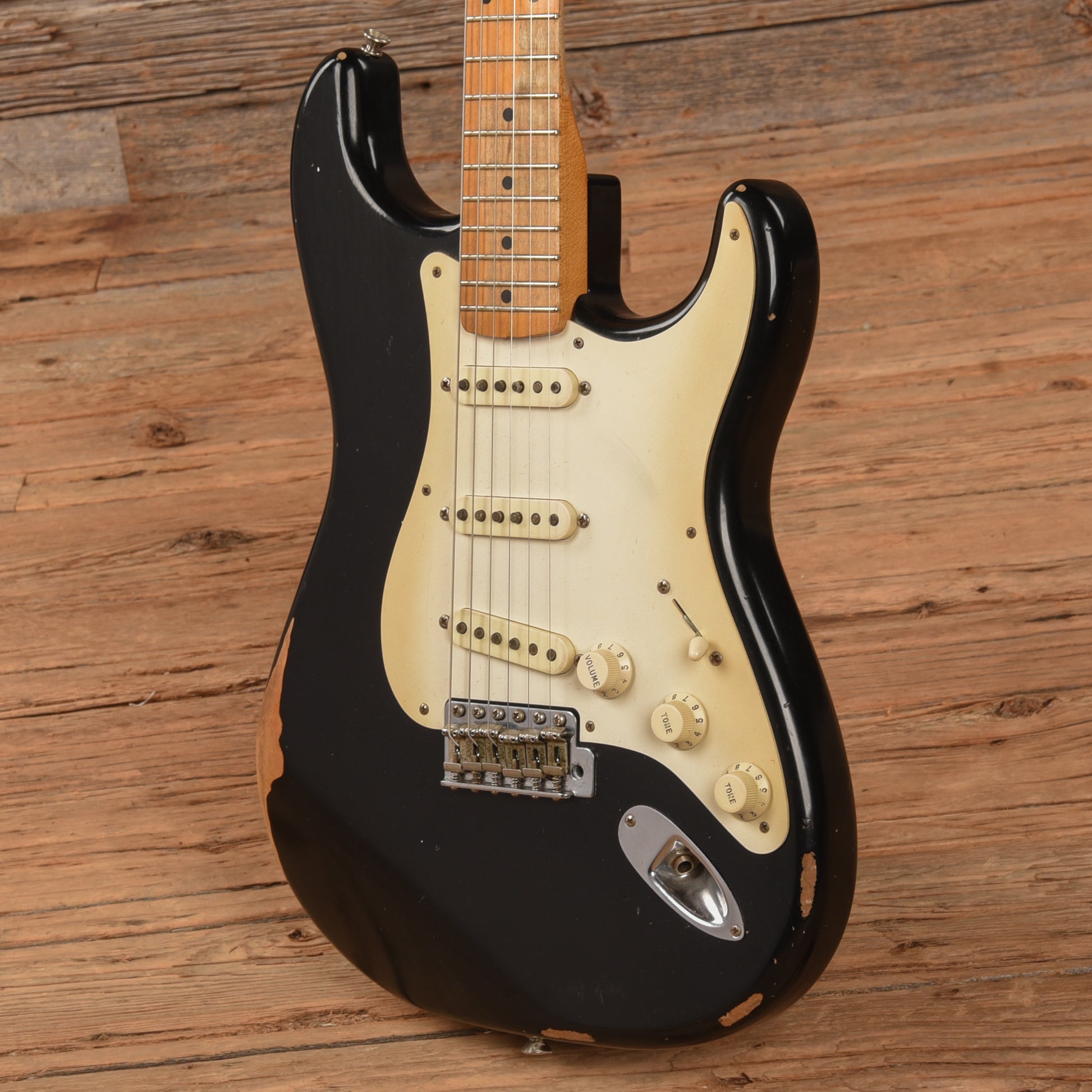 Fender Road Worn Stratocaster Black 2011 Electric Guitars / Solid Body
