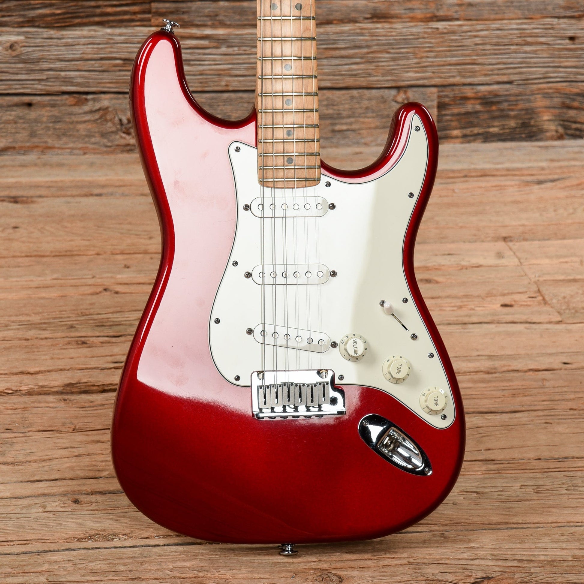 Fender Roadhouse Stratocaster Candy Apple Red 1997 Electric Guitars / Solid Body
