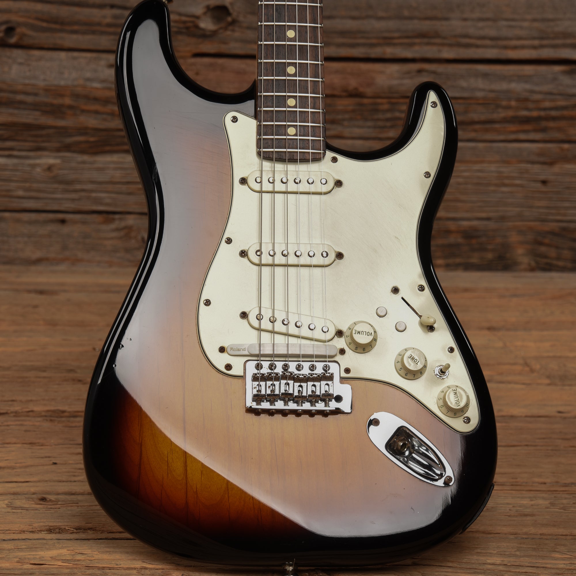 Fender Roland Ready Stratocaster Sunburst 2012 Electric Guitars / Solid Body