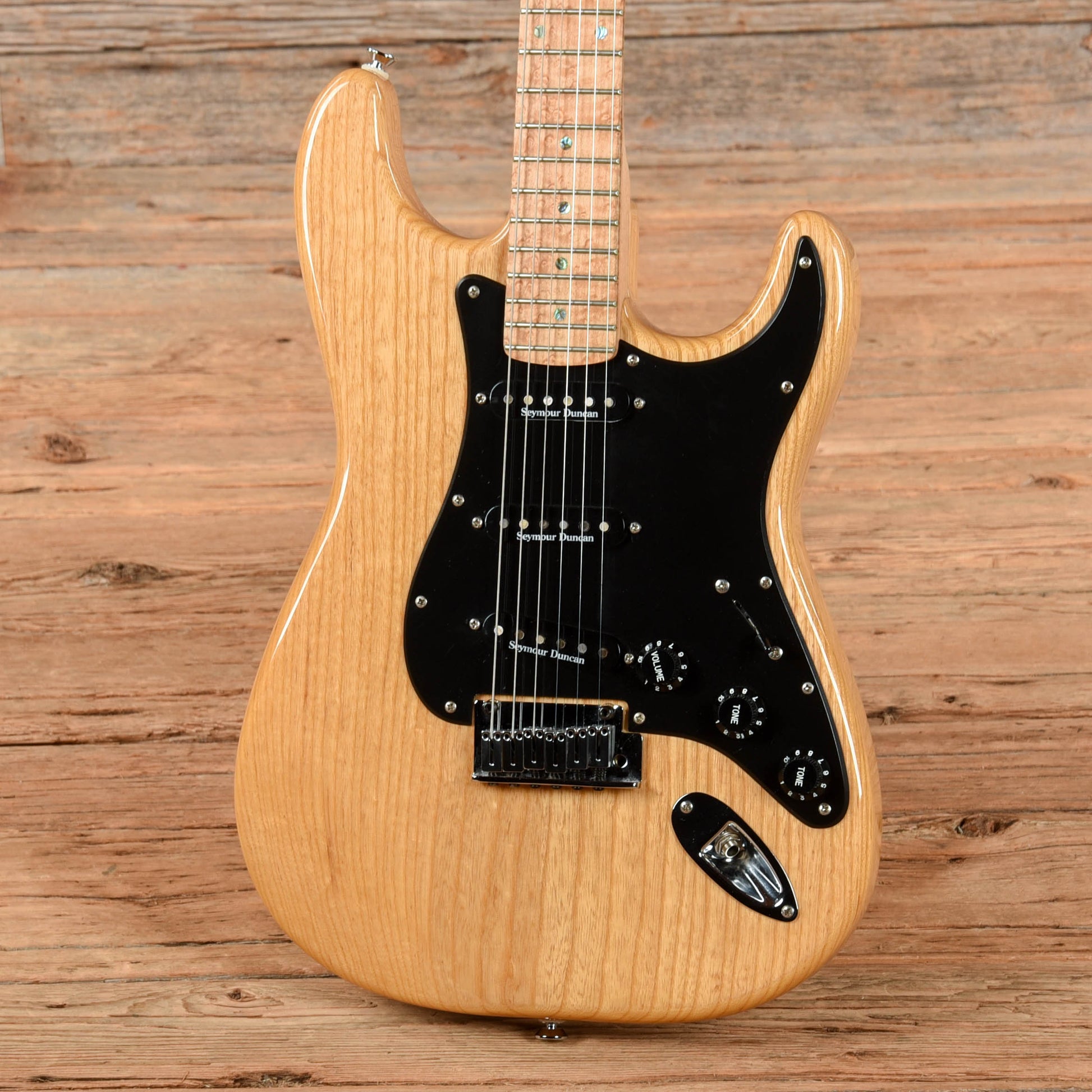 Fender Special Edition Lite Ash Stratocaster Natural 2005 Electric Guitars / Solid Body