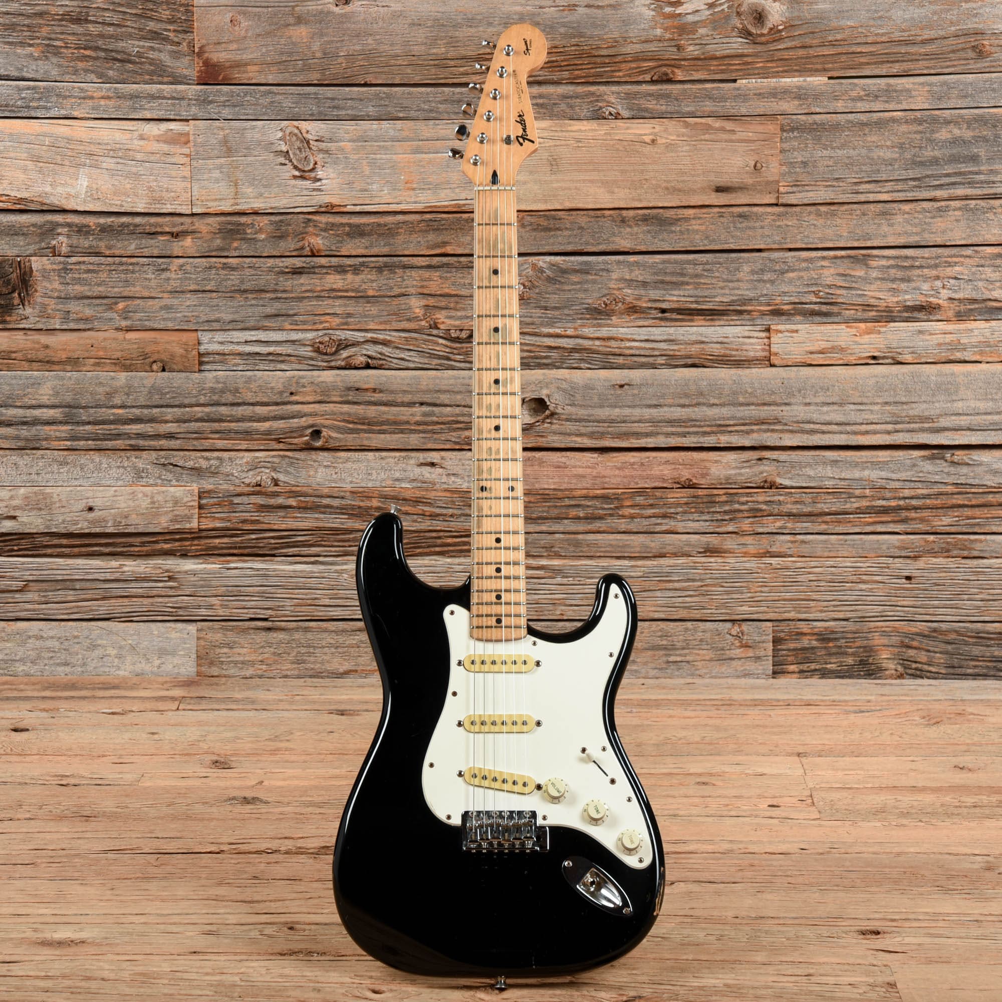 Fender Squier Series Stratocaster Black 1996 Chicago Music Exchange fender-squier-series-stratocaster-black-1996-chicago-music-exchange