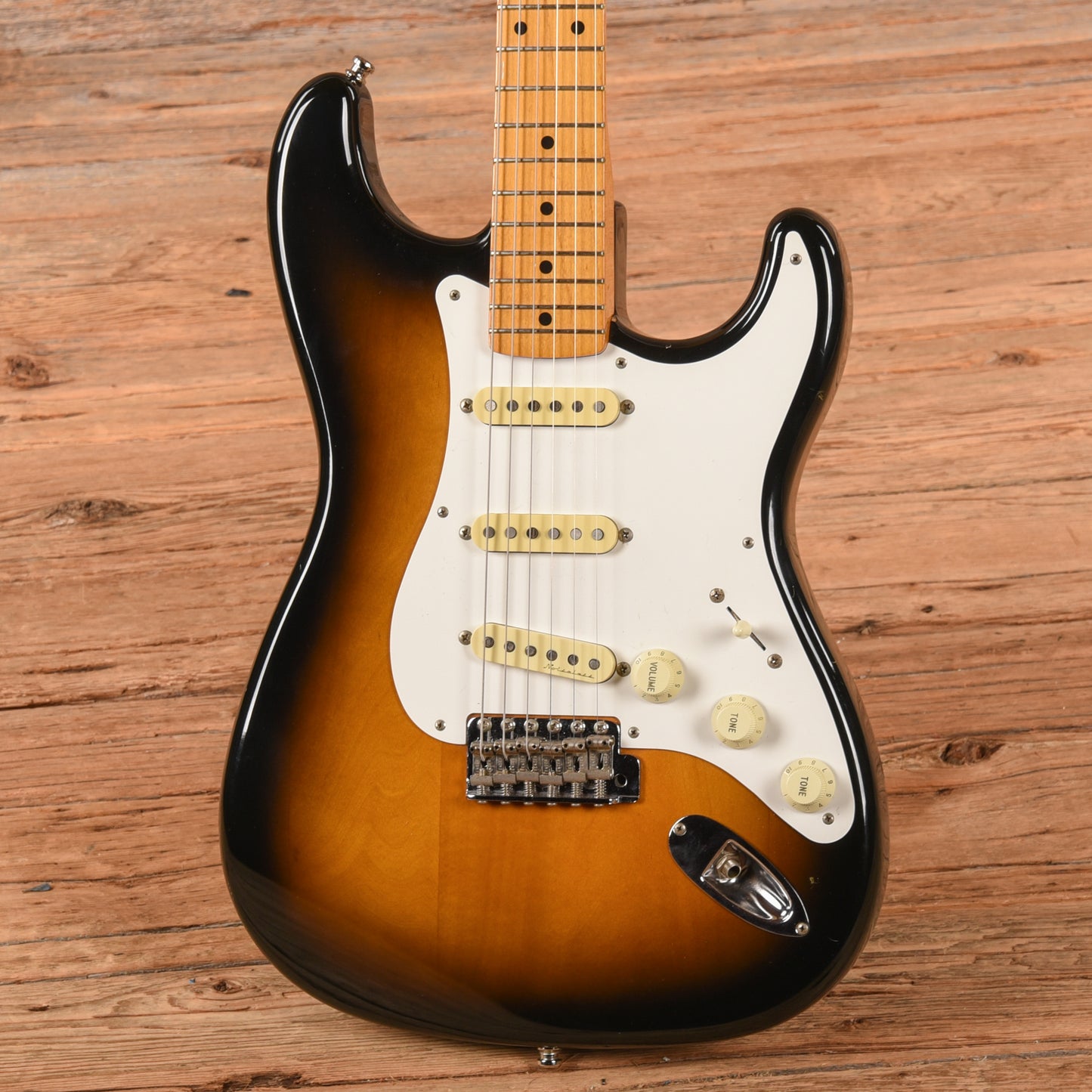 Fender ST-54 Stratocaster Reissue MIJ 2-Color Sunburst Electric Guitars / Solid Body