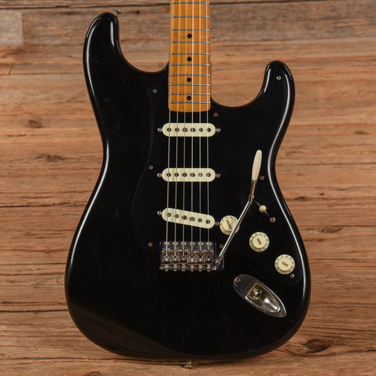 Fender ST-57 Black 1987 Electric Guitars / Solid Body