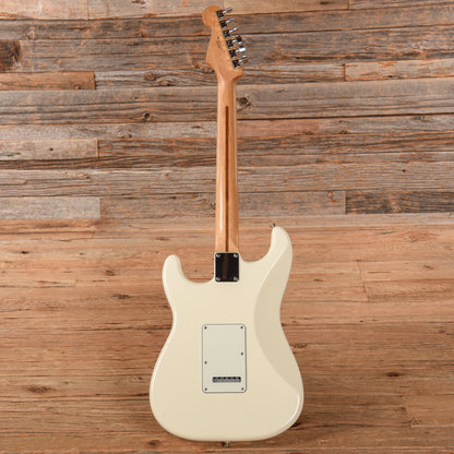 Fender Standard Stratocaster Arctic White 2016 Electric Guitars / Solid Body