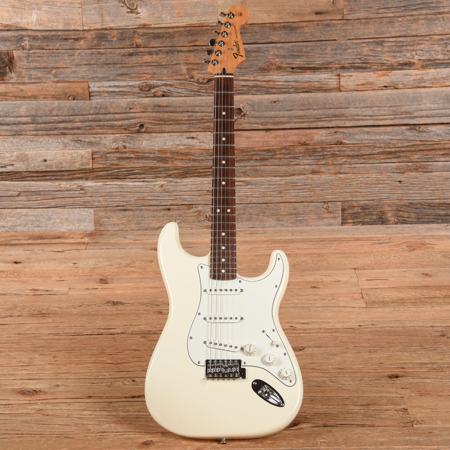 Fender Standard Stratocaster Arctic White 2016 Electric Guitars / Solid Body