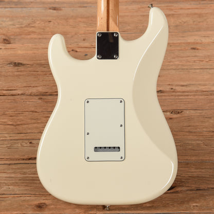 Fender Standard Stratocaster Arctic White 2016 Electric Guitars / Solid Body