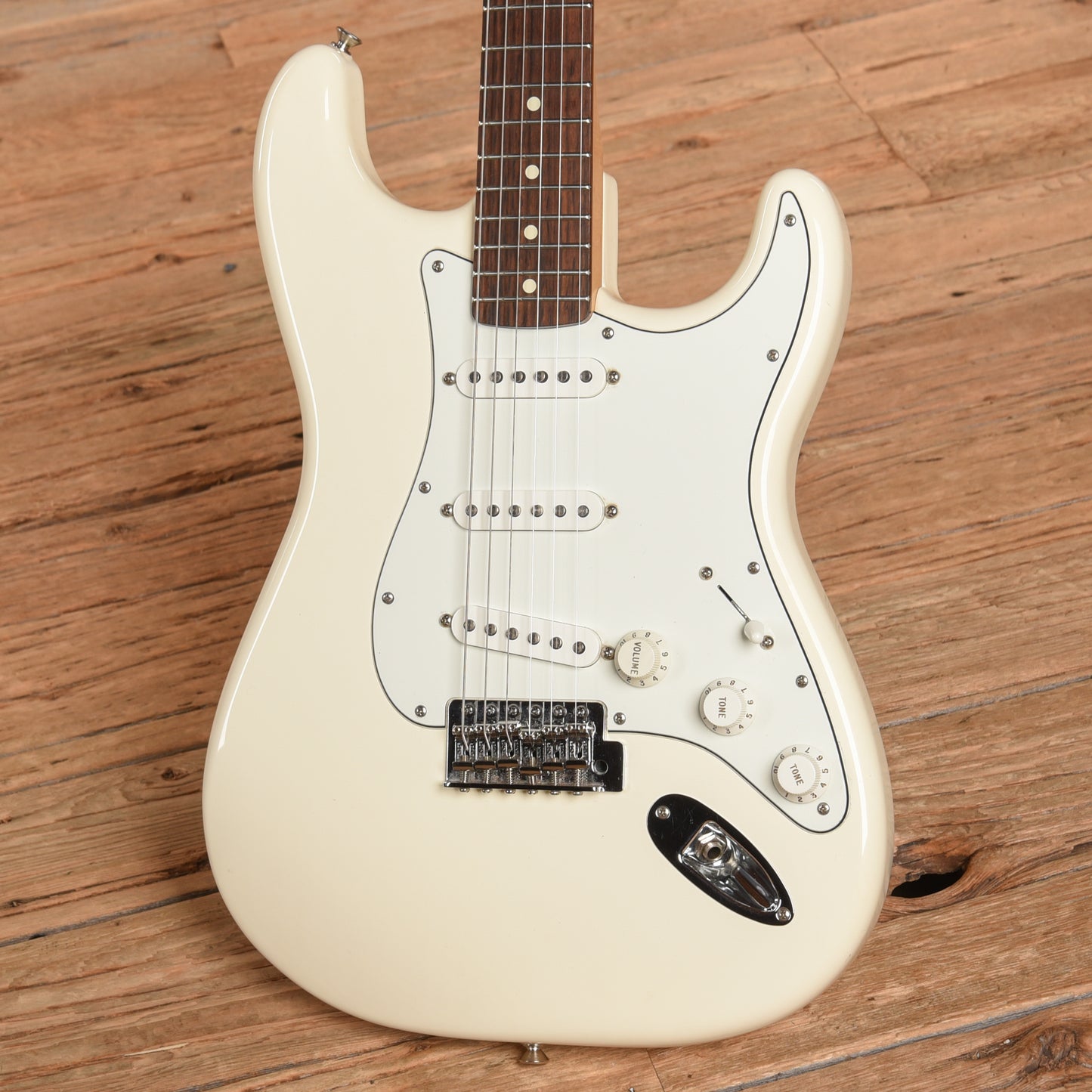 Fender Standard Stratocaster Arctic White 2016 Electric Guitars / Solid Body
