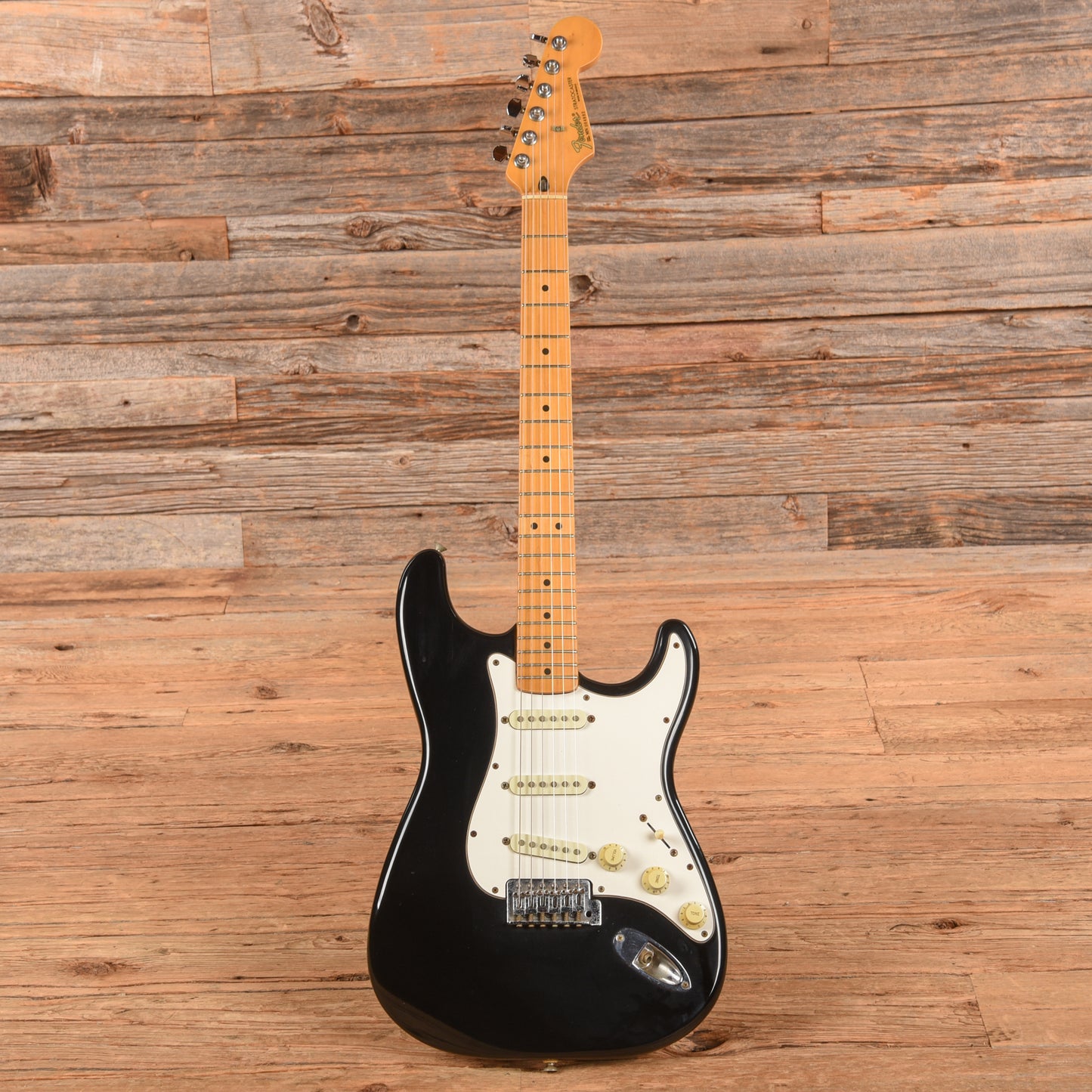 Fender Standard Stratocaster Black 1990 Electric Guitars / Solid Body
