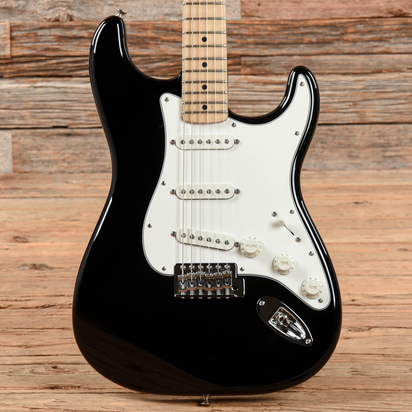 Fender Standard Stratocaster Black 2008 Electric Guitars / Solid Body