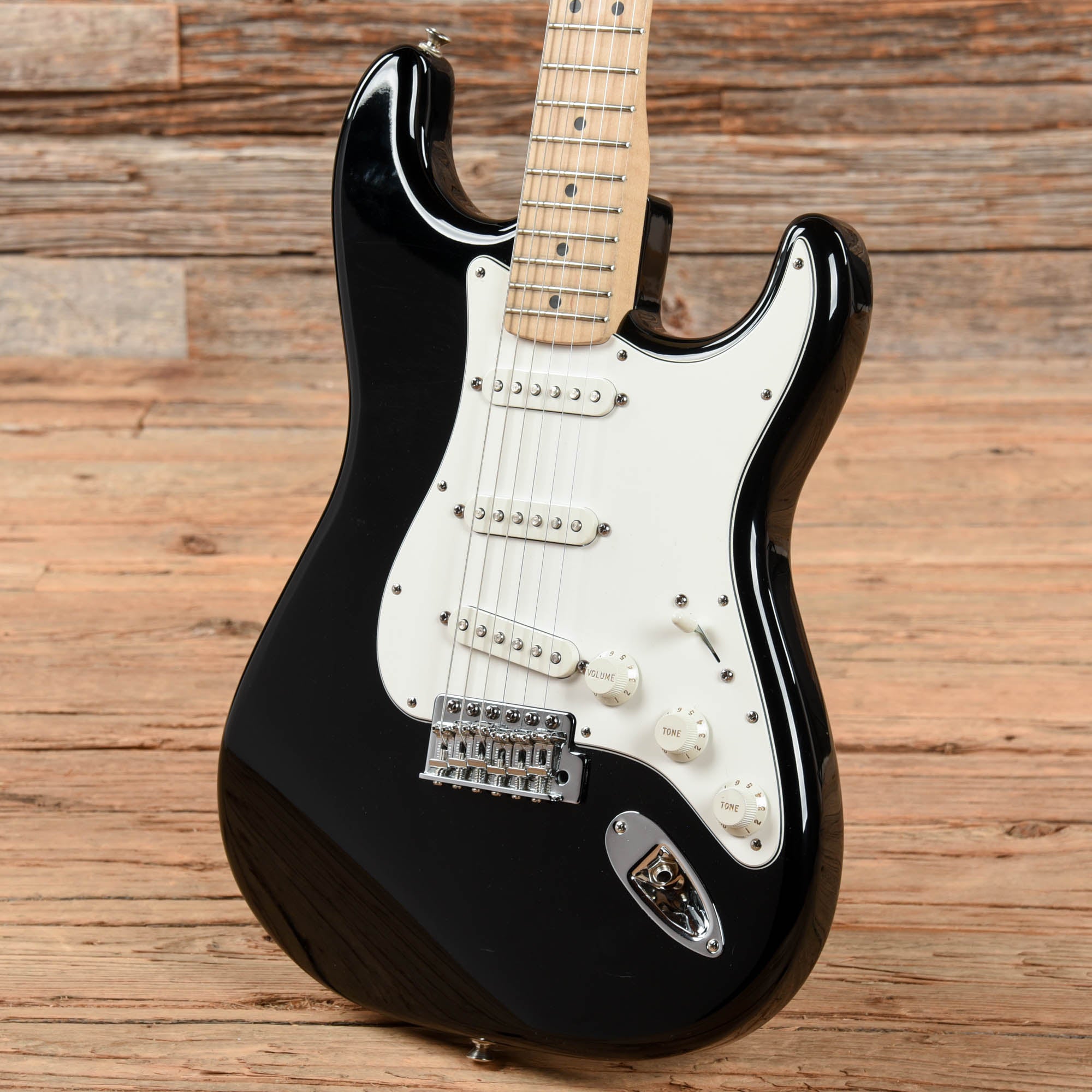 Fender Standard Stratocaster Black 2008 Electric Guitars / Solid Body