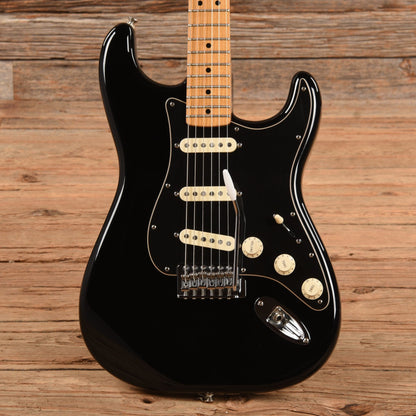 Fender Standard Stratocaster Black 2012 Electric Guitars / Solid Body