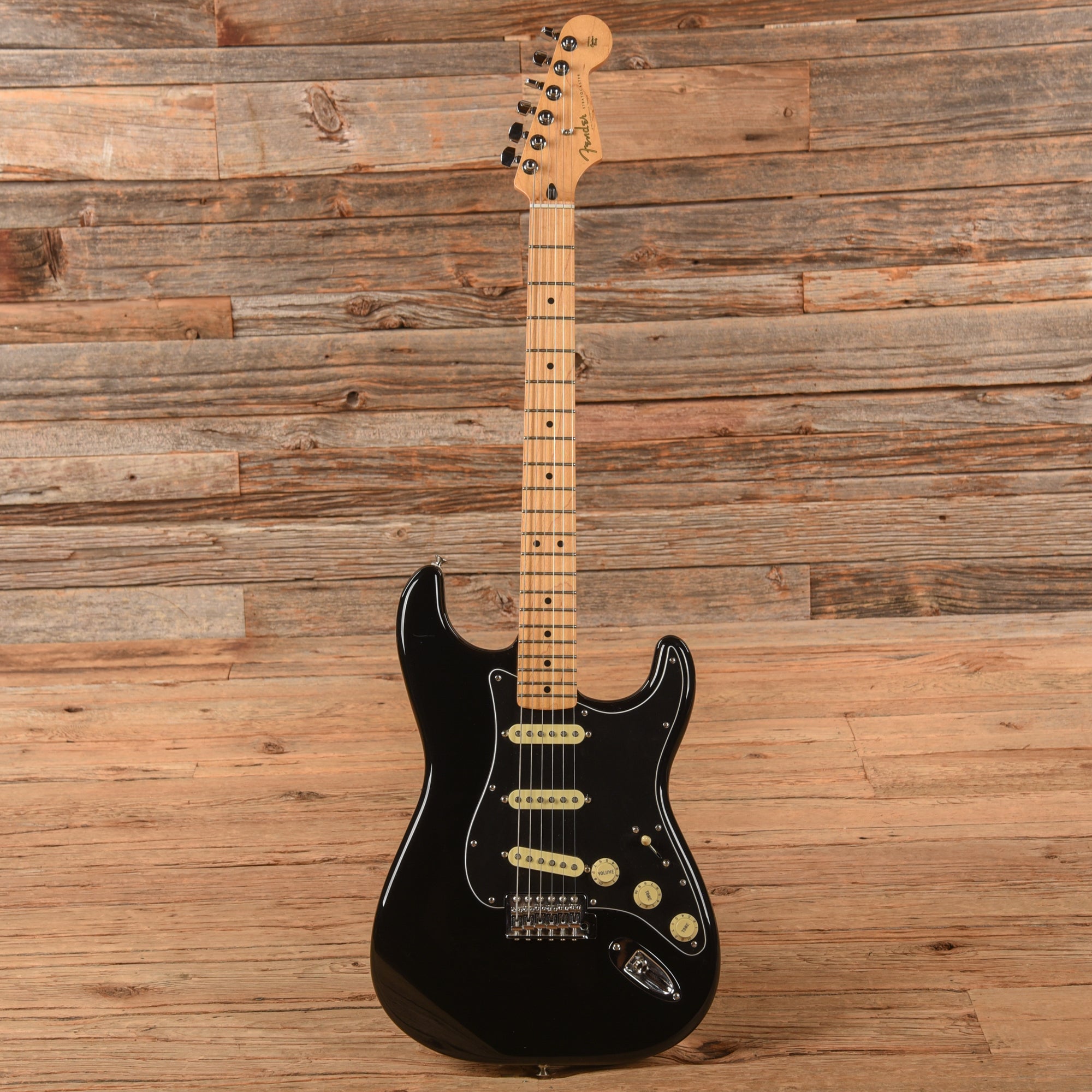 Fender Standard Stratocaster Black 2018 Electric Guitars / Solid Body