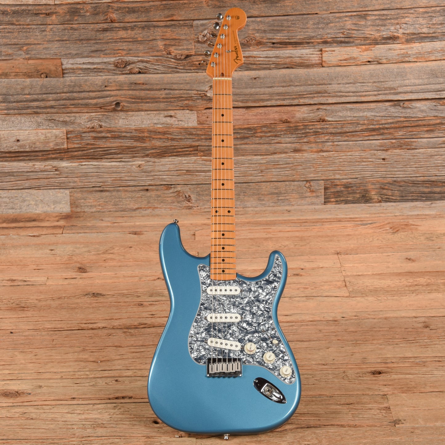 Fender Standard Stratocaster Blue 1998 Electric Guitars / Solid Body