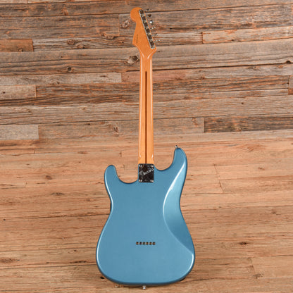 Fender Standard Stratocaster Blue 1998 Electric Guitars / Solid Body