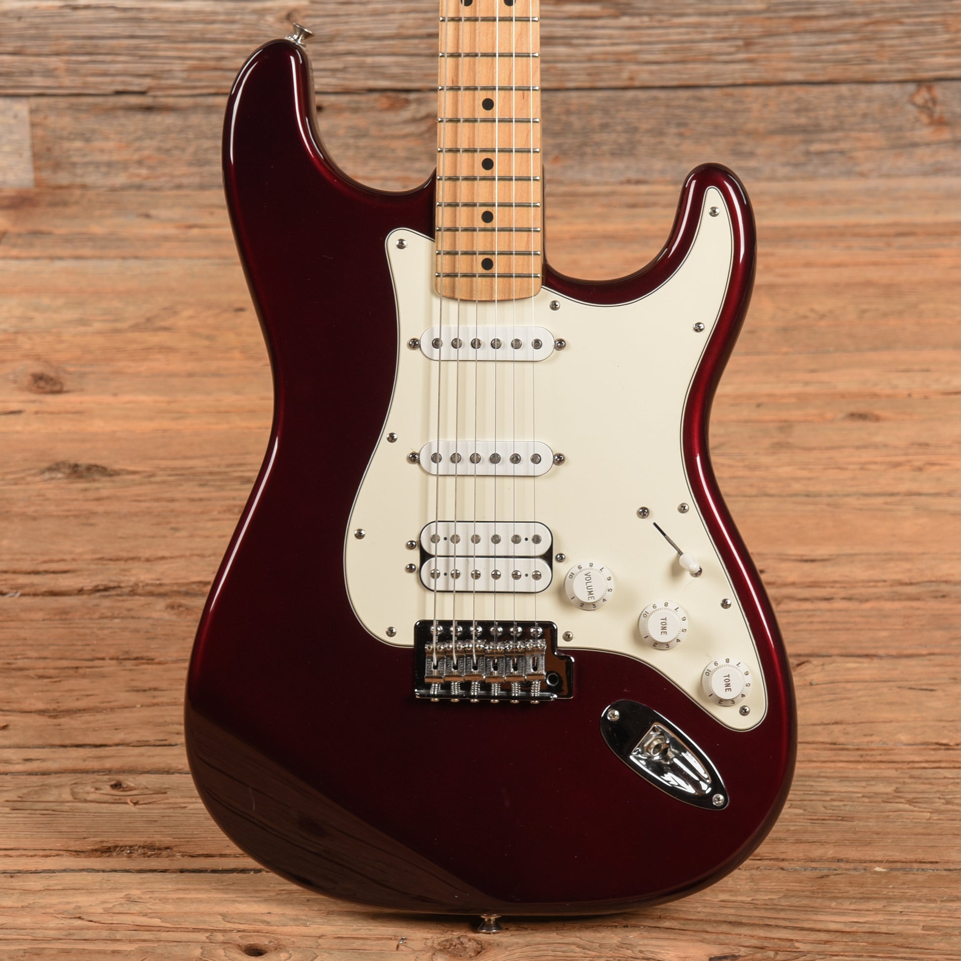 Fender Standard Stratocaster Bordeaux 2004 Electric Guitars / Solid Body