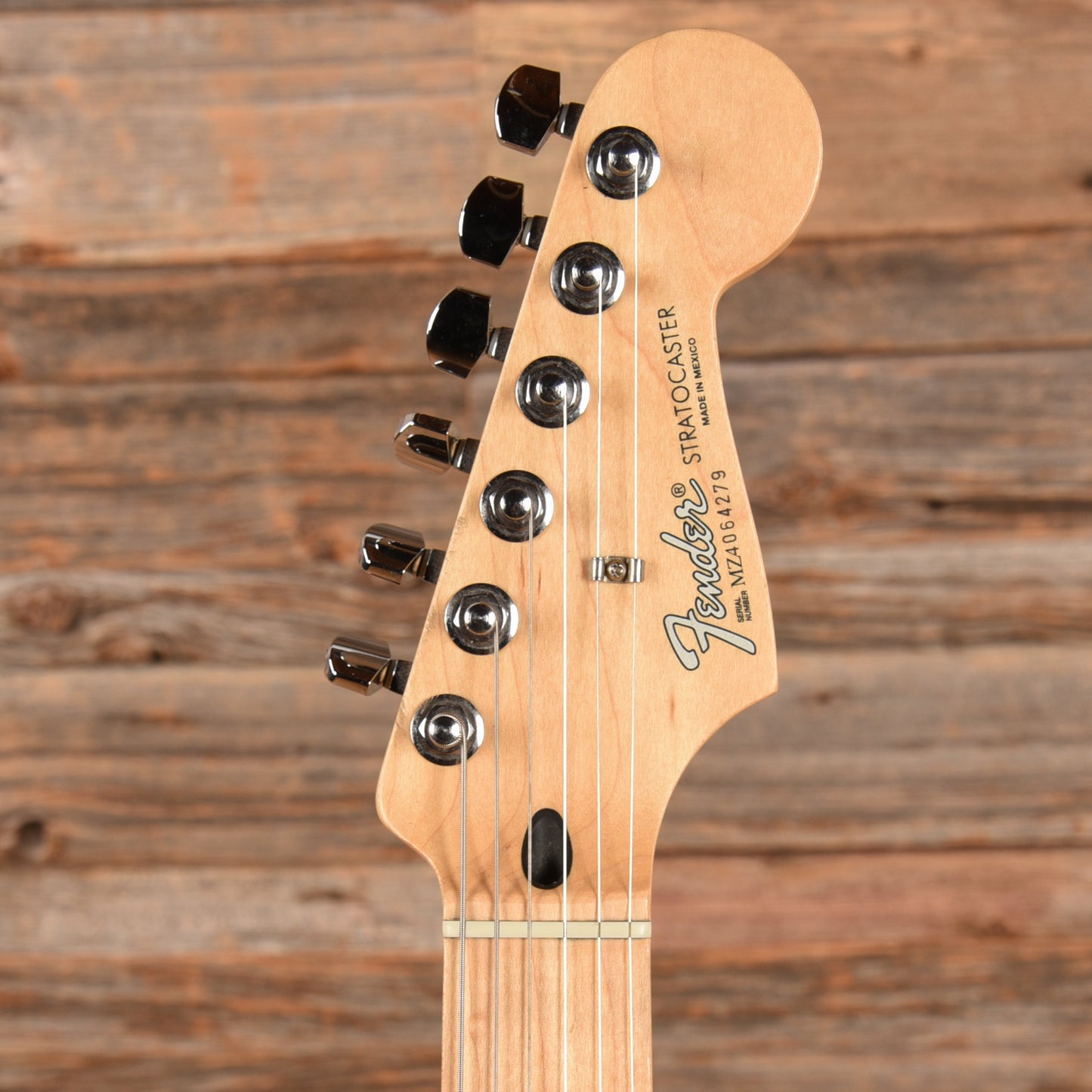 Fender Standard Stratocaster Bordeaux 2004 Electric Guitars / Solid Body