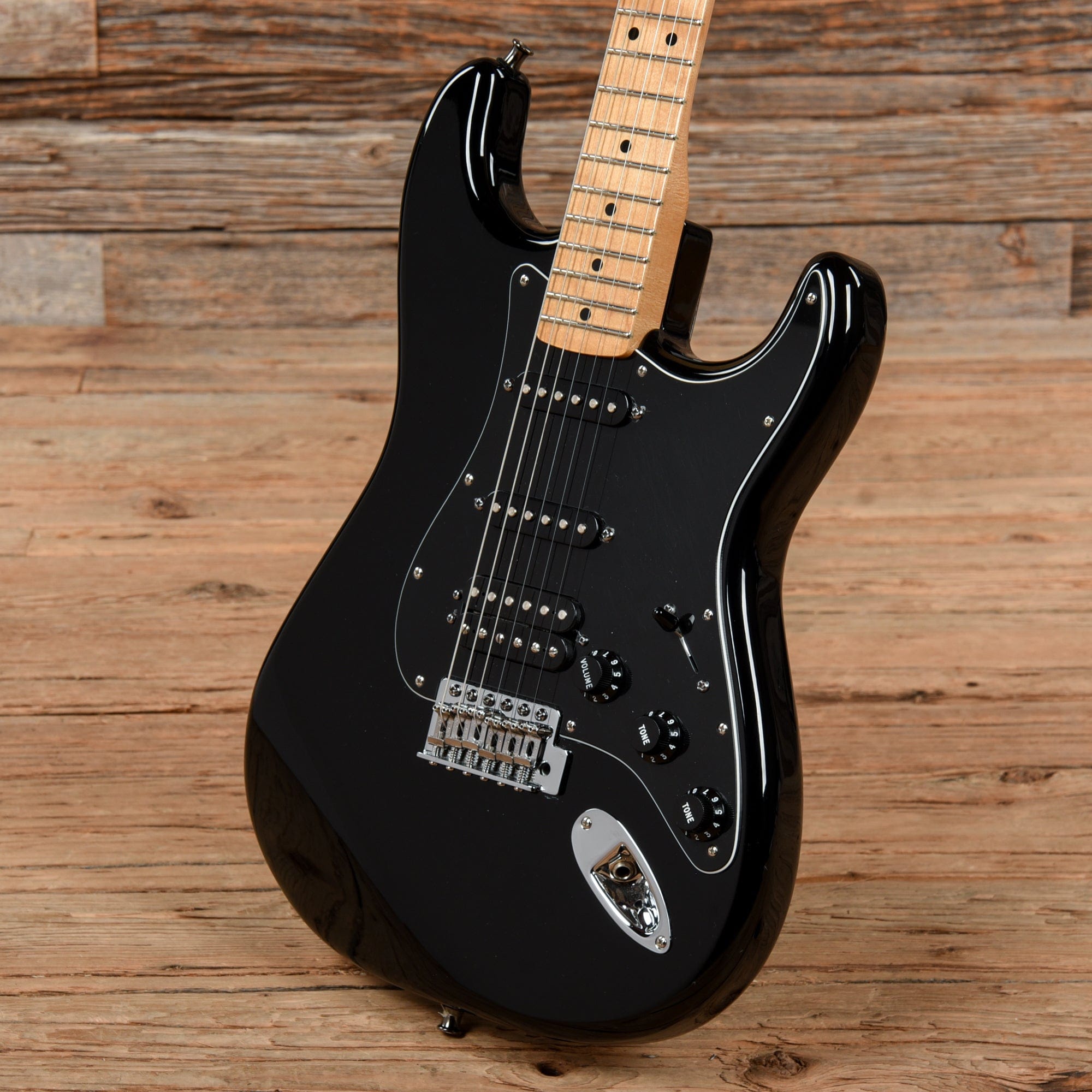 Fender Standard Stratocaster HSS Black 2011 Electric Guitars / Solid Body