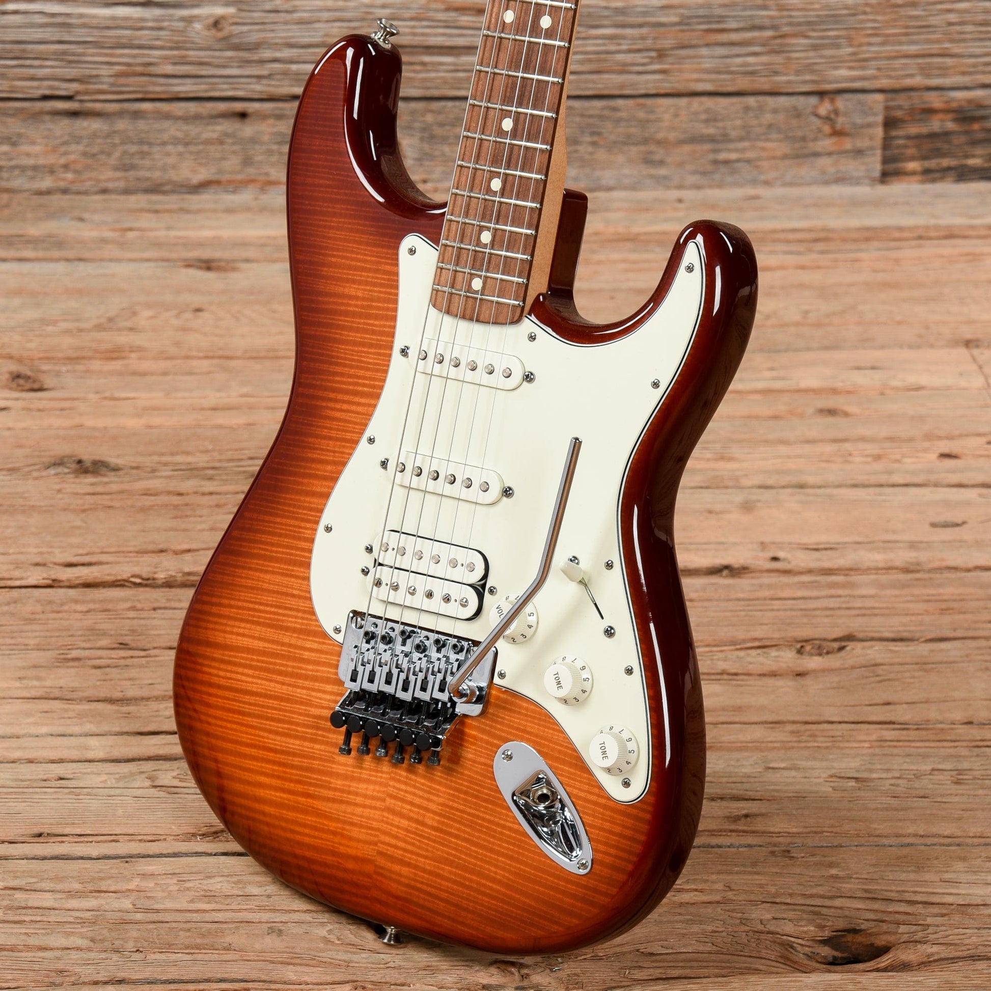 Fender Standard Stratocaster HSS Plus Top Floyd Rose Sunburst 2013 Electric Guitars / Solid Body