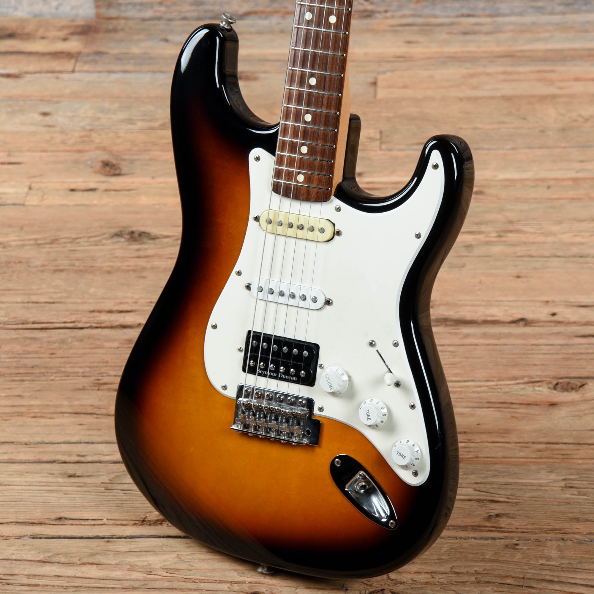 Fender Standard Stratocaster HSS Sunburst 2000 Electric Guitars / Solid Body