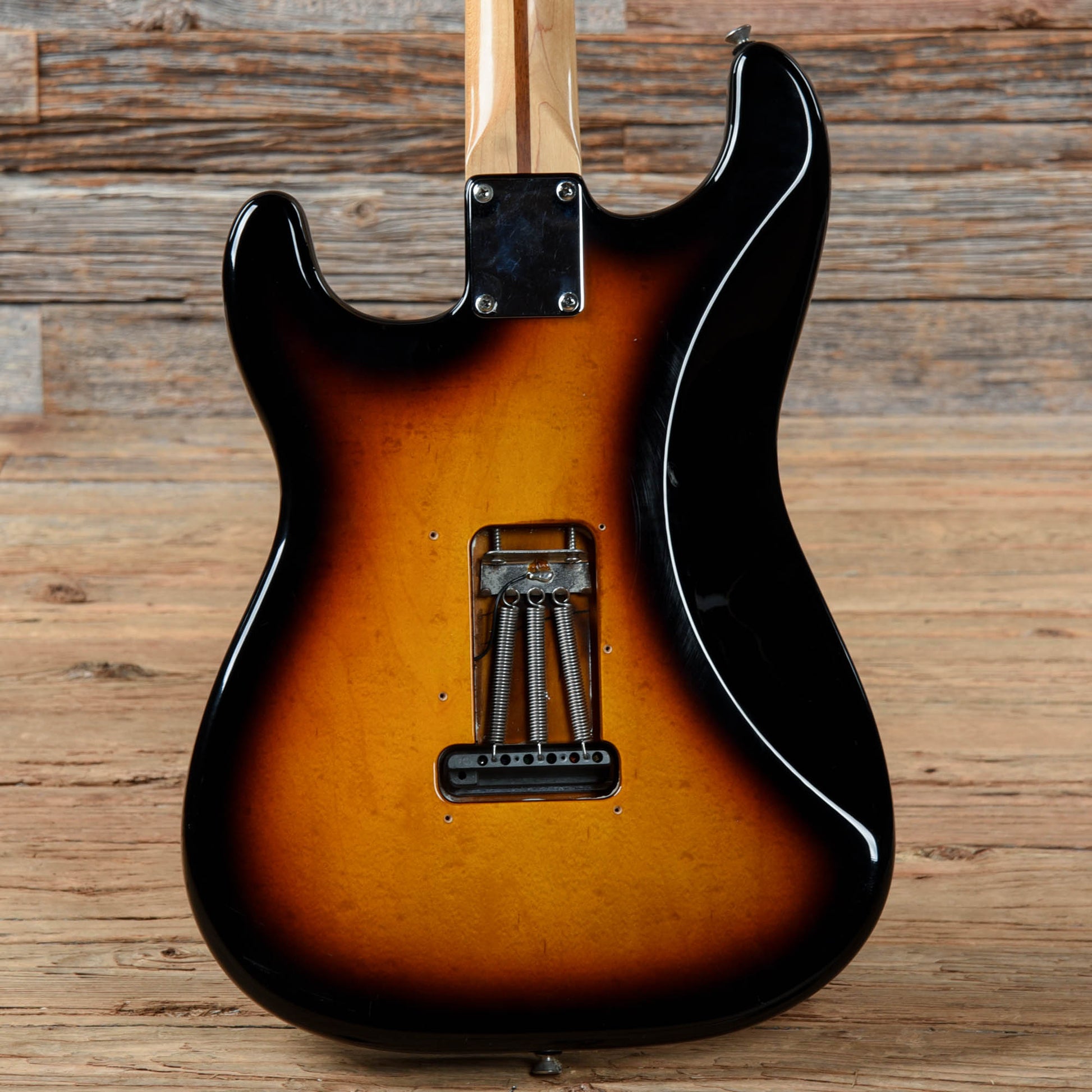 Fender Standard Stratocaster HSS Sunburst 2000 Electric Guitars / Solid Body
