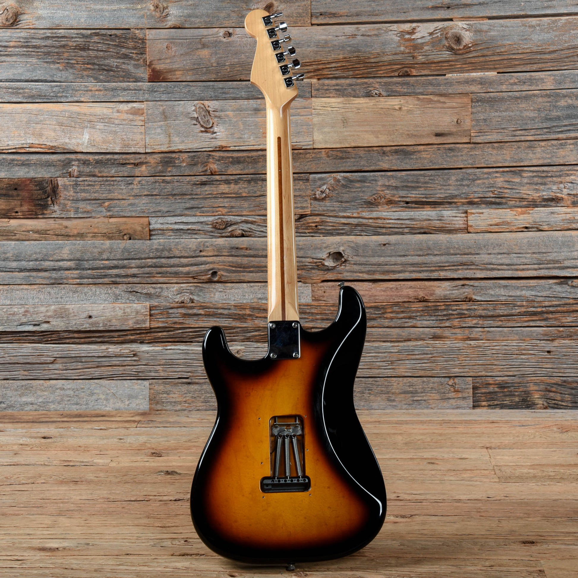 Fender Standard Stratocaster HSS Sunburst 2000 Electric Guitars / Solid Body