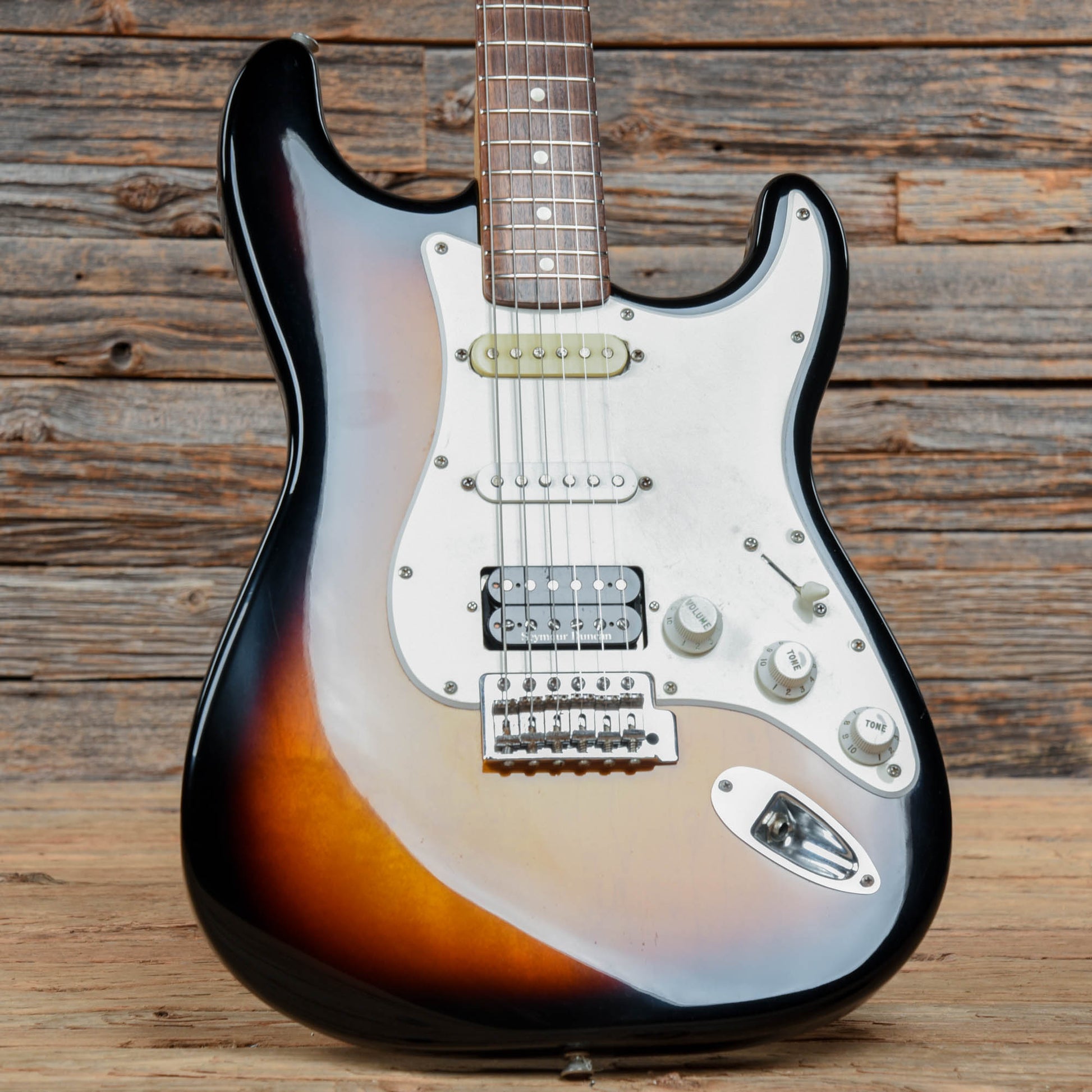 Fender Standard Stratocaster HSS Sunburst 2000 Electric Guitars / Solid Body