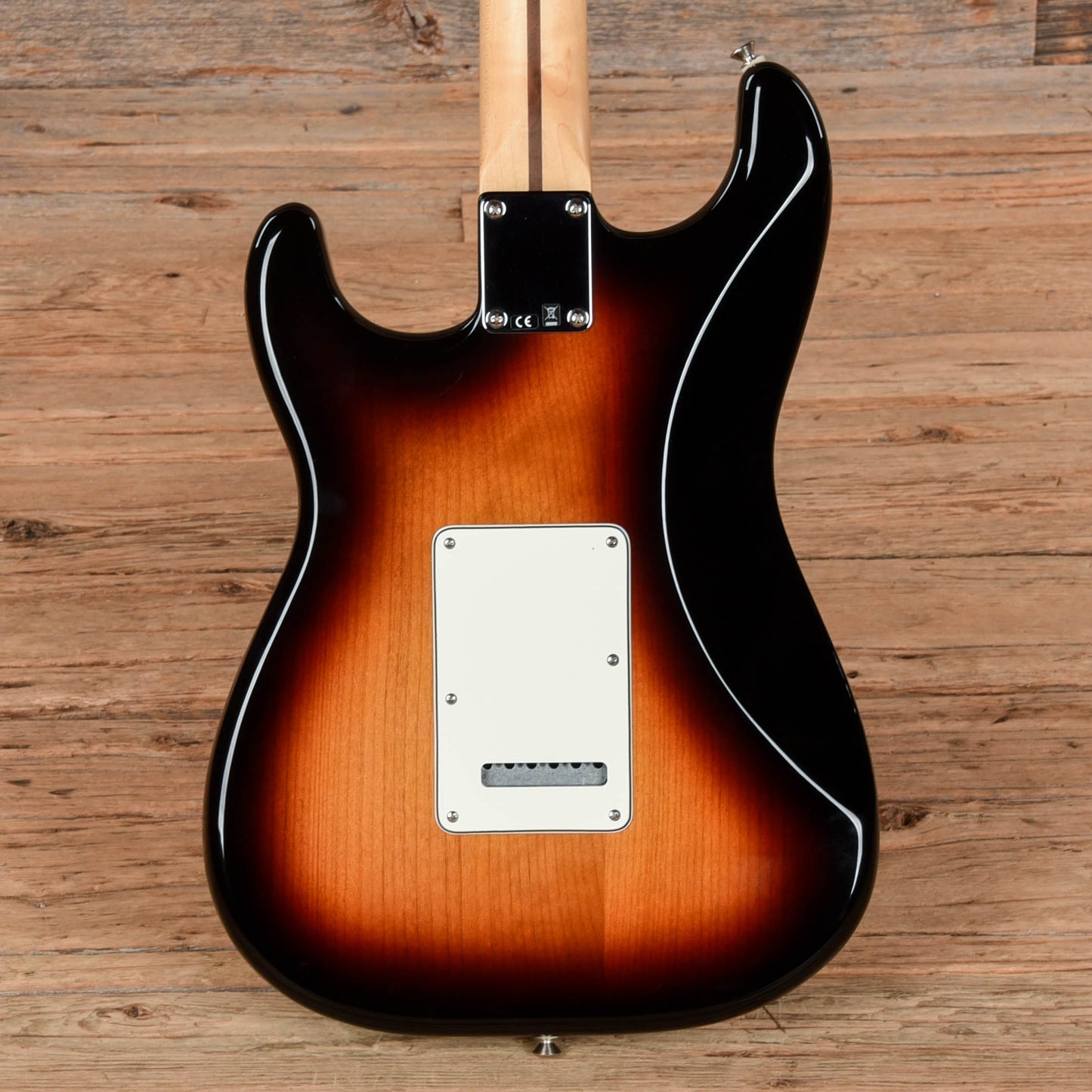 Fender Standard Stratocaster HSS Sunburst 2017 Electric Guitars / Solid Body