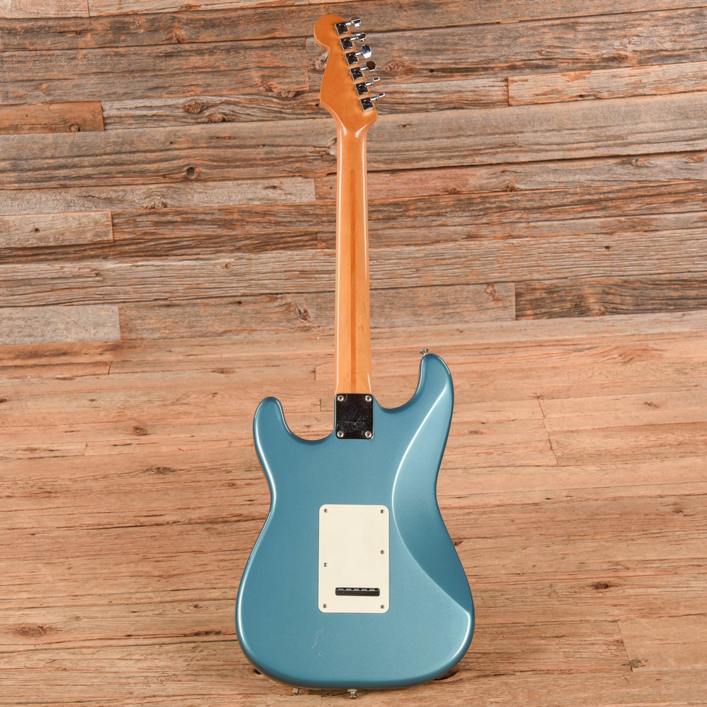 Fender Standard Stratocaster Lake Placid Blue 1992 Electric Guitars / Solid Body