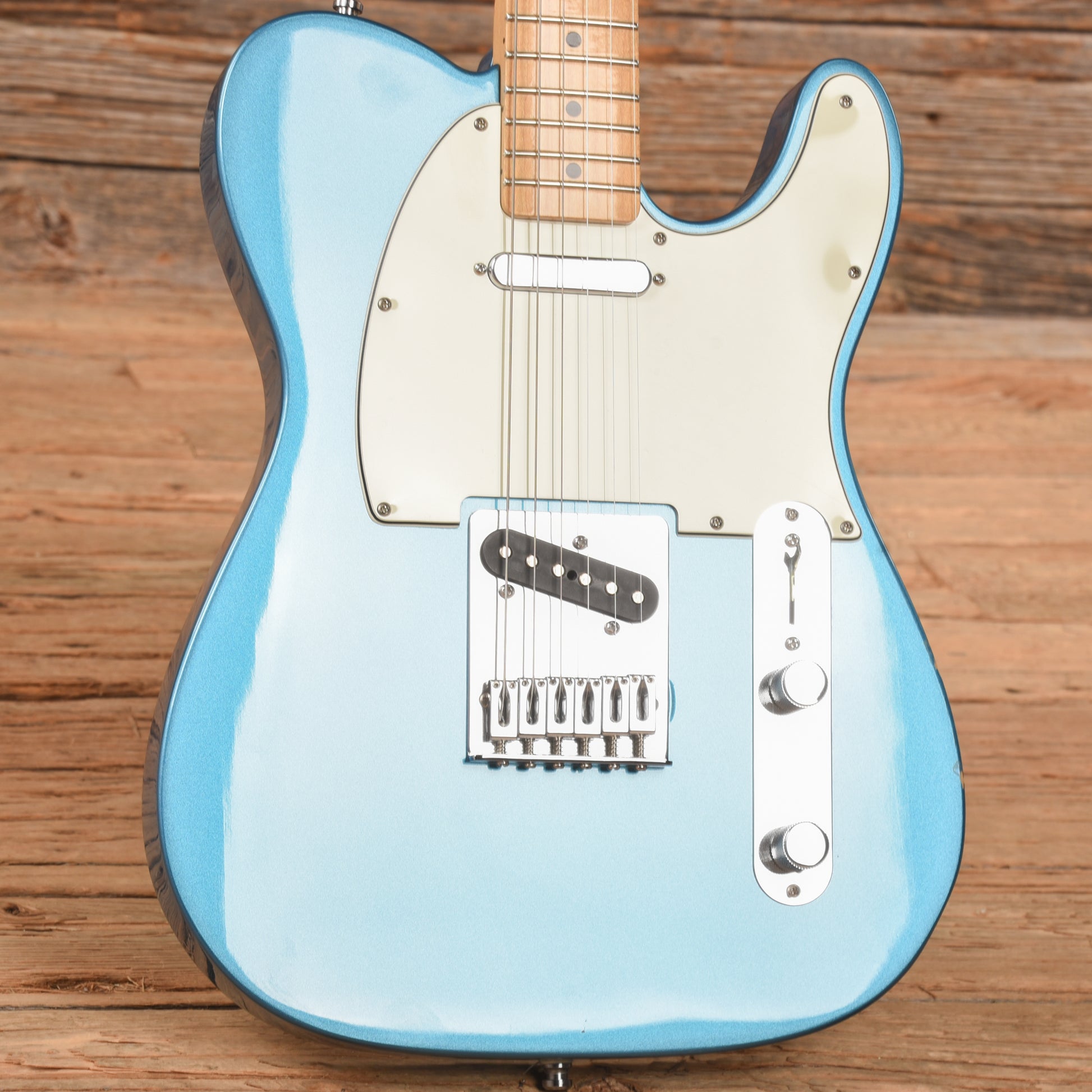 Fender Standard Stratocaster Lake Placid Blue 2014 Electric Guitars / Solid Body