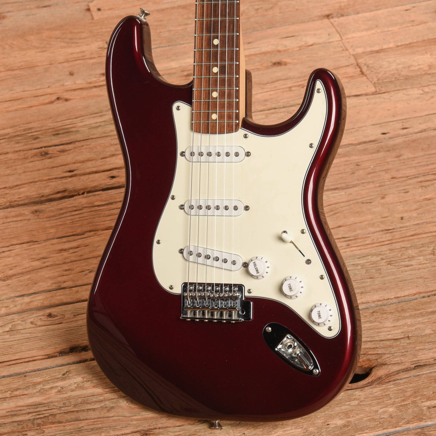Fender Standard Stratocaster Midnight Wine 2000 Electric Guitars / Solid Body