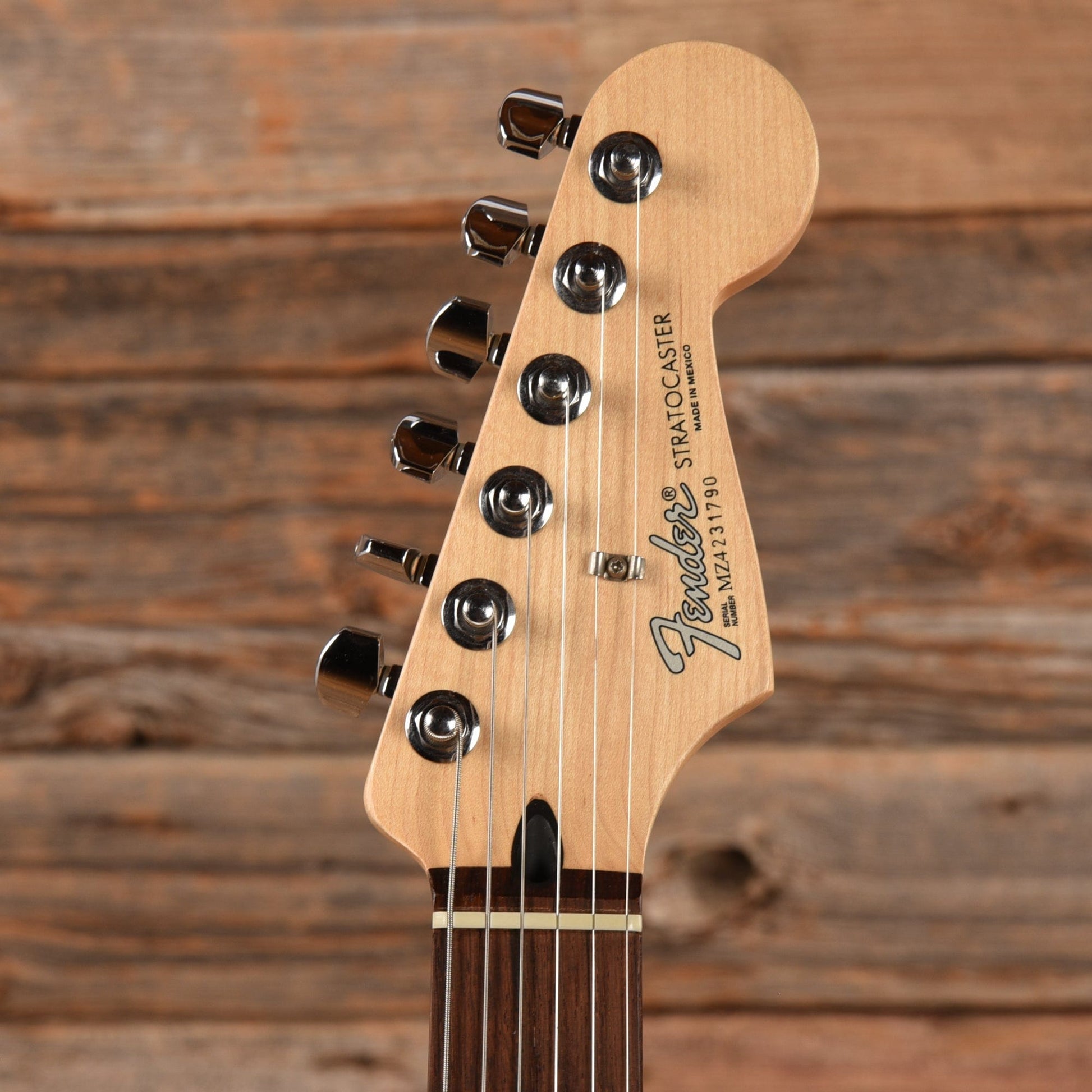 Fender Standard Stratocaster Natural 2004 Electric Guitars / Solid Body