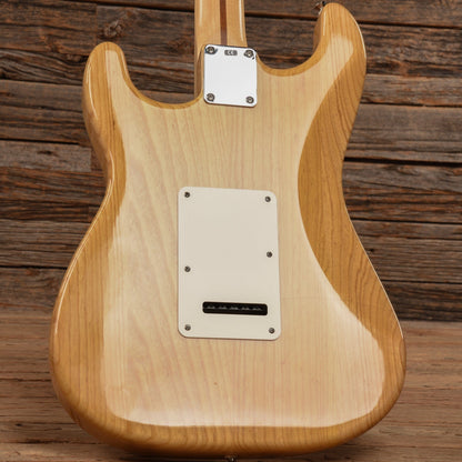 Fender Standard Stratocaster Natural 2004 Electric Guitars / Solid Body