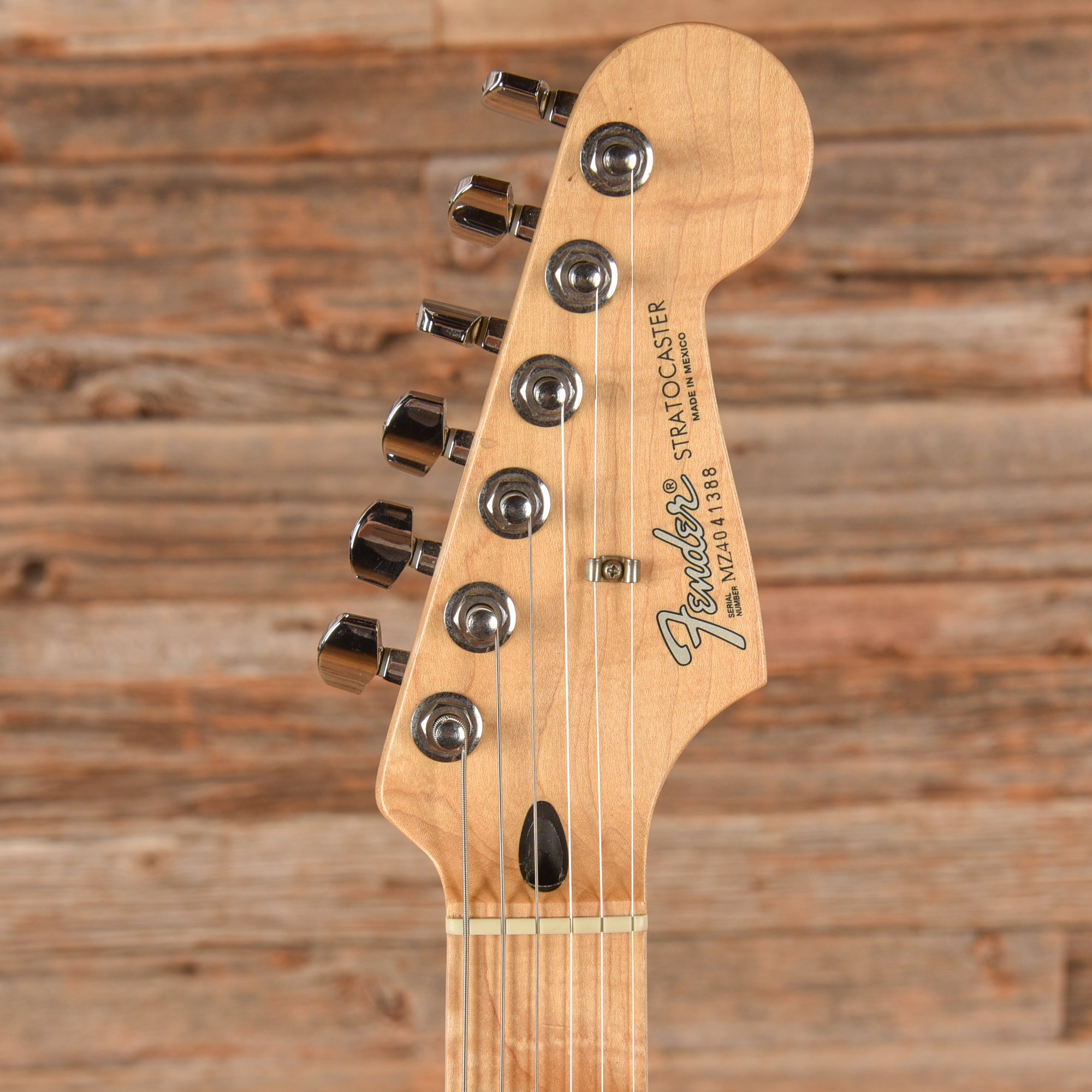Fender Standard Stratocaster Olympic Pearl 2004 Electric Guitars / Solid Body