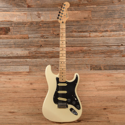Fender Standard Stratocaster Olympic Pearl 2004 Electric Guitars / Solid Body
