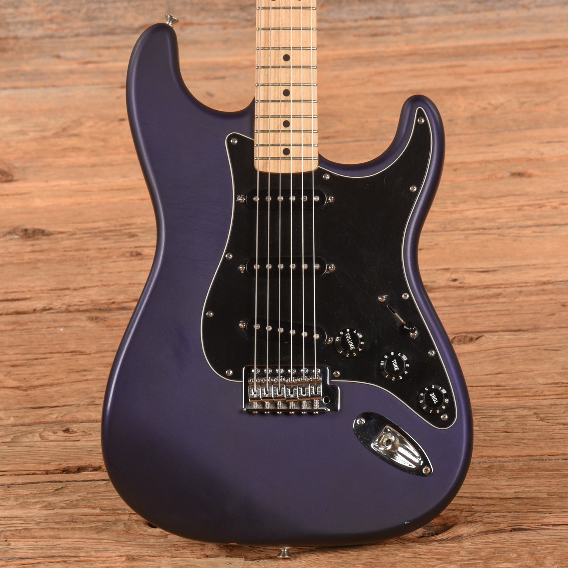 Fender Standard Stratocaster Satin Midnight Blue 2004 Electric Guitars / Solid Body