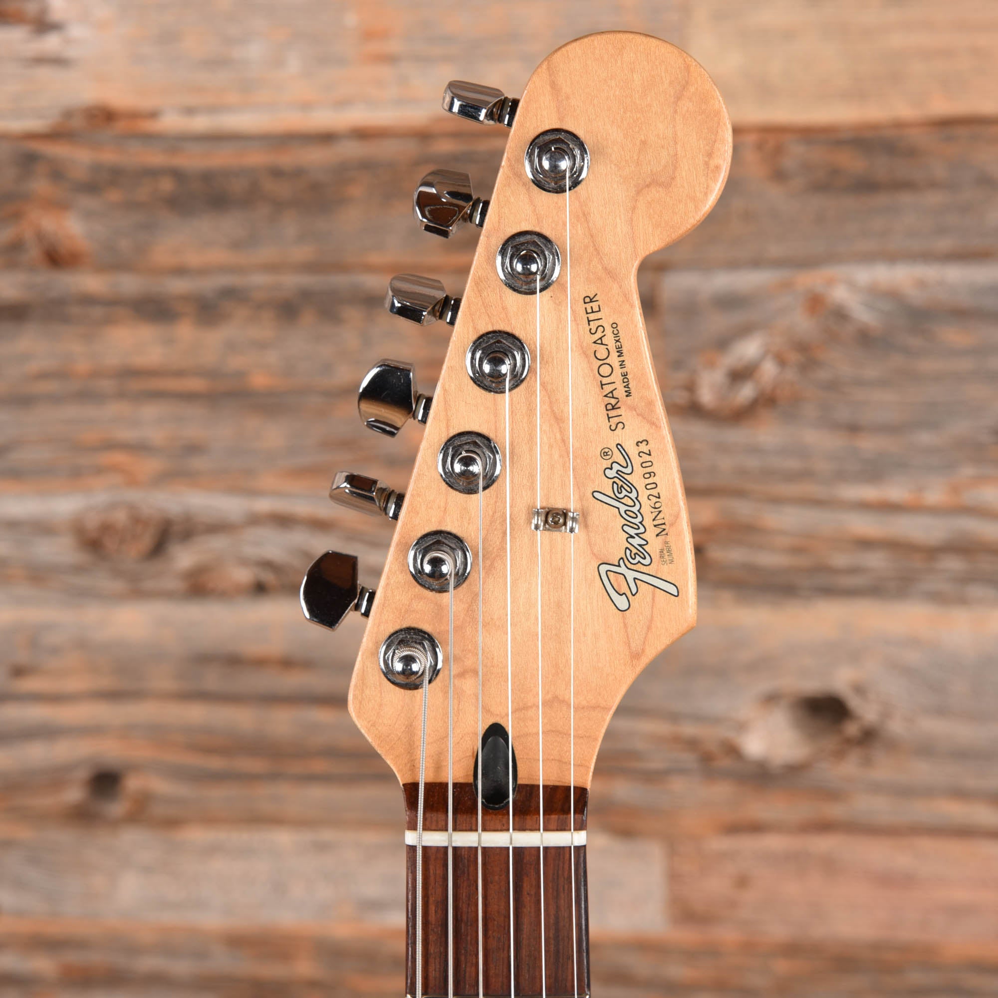 Fender Standard Stratocaster Sunburst 1996 Electric Guitars / Solid Body