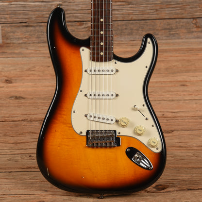 Fender Standard Stratocaster Sunburst 2006 Electric Guitars / Solid Body
