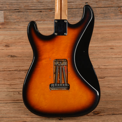 Fender Standard Stratocaster Sunburst 2006 Electric Guitars / Solid Body