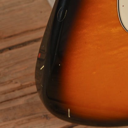 Fender Standard Stratocaster Sunburst 2006 Electric Guitars / Solid Body
