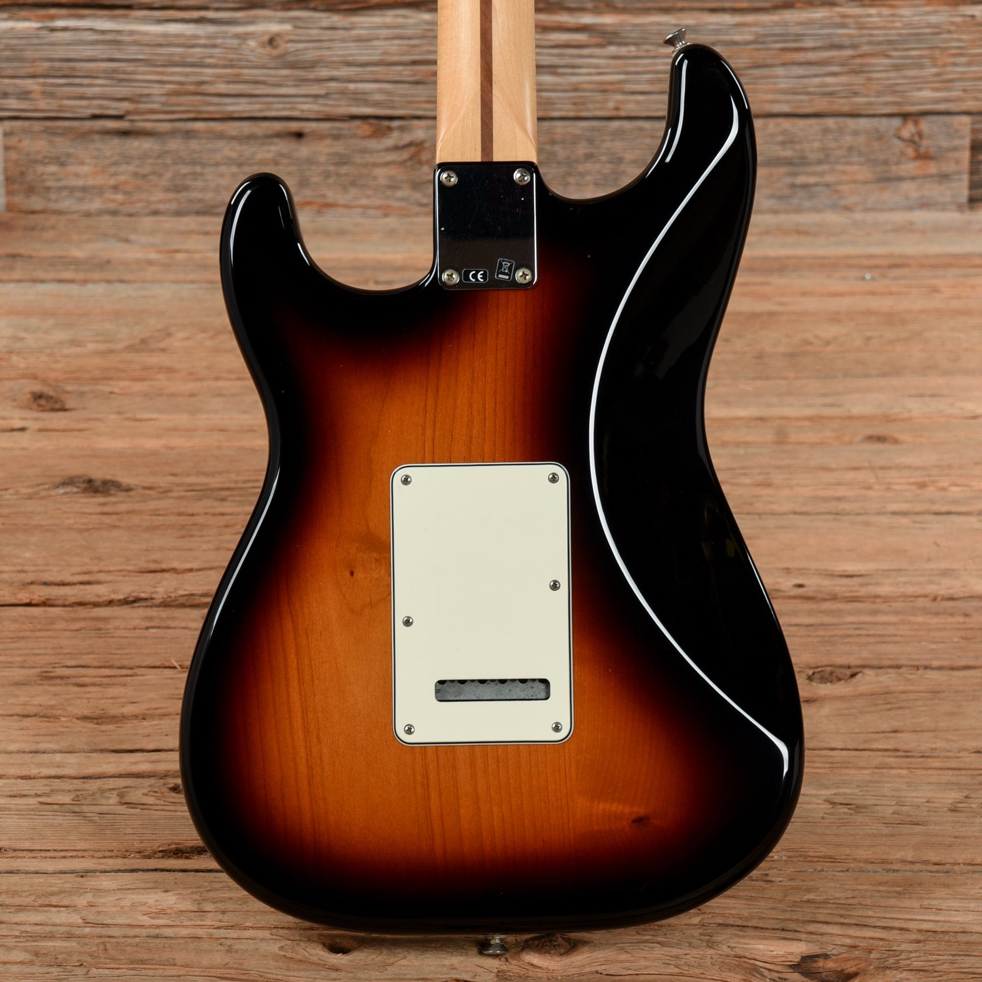 Fender Standard Stratocaster Sunburst 2015 – Chicago Music Exchange
