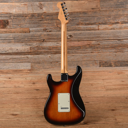 Fender Standard Stratocaster Sunburst 2017 Electric Guitars / Solid Body