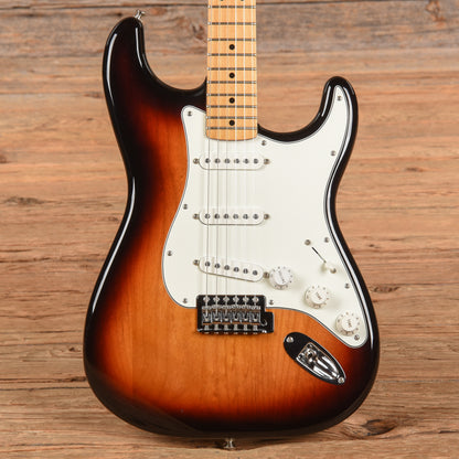 Fender Standard Stratocaster Sunburst 2017 Electric Guitars / Solid Body