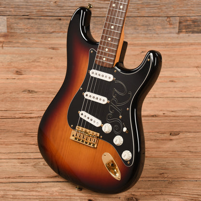Fender Stevie Ray Vaughan Stratocaster Sunburst 2004 Electric Guitars / Solid Body